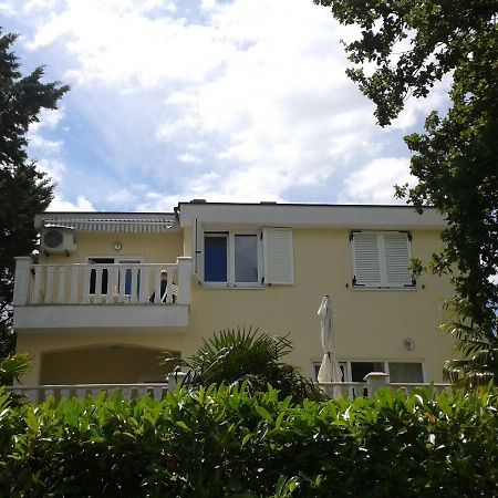 Apartments Mar Malinska Esterno foto